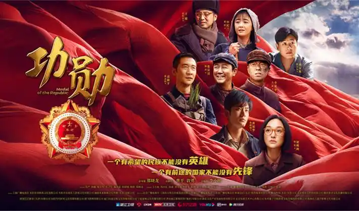 驿站路牌特写：翡翠绿底与奶咖描边